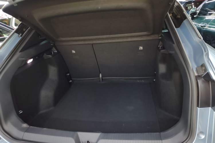 Used Volkswagen ID.4 X 2021 Pro Smart Long-Range Edition Trunk