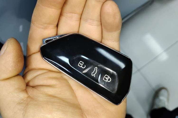 Used Volkswagen ID.4 X 2021 Kinergy All-Wheel Drive Early-Bird Edition Vehicle Key