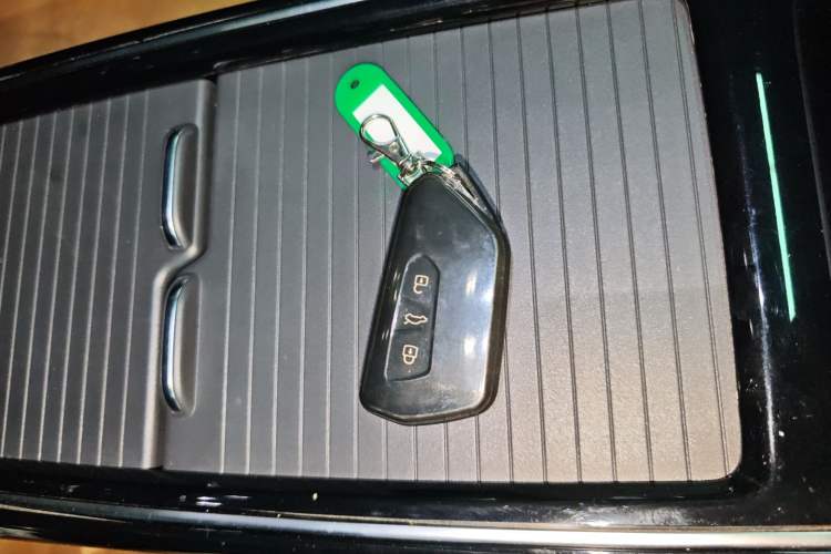 Used Volkswagen ID.4 X 2021 Pro Smart Long-Range Edition Vehicle Key