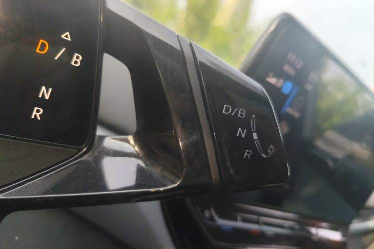 Used Volkswagen ID.4 X 2021 Pro Smart Long-Range Edition Gear Lever
