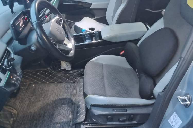 Used Volkswagen ID.4 X 2021 Pro Smart Long-Range Edition Left Front Seat