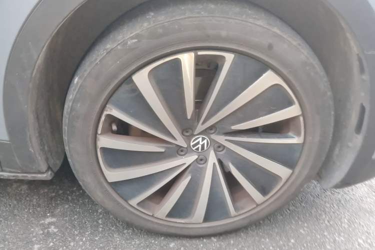 Used Volkswagen ID.4 X 2021 Pro Smart Long-Range Edition Right Front Wheel Hub