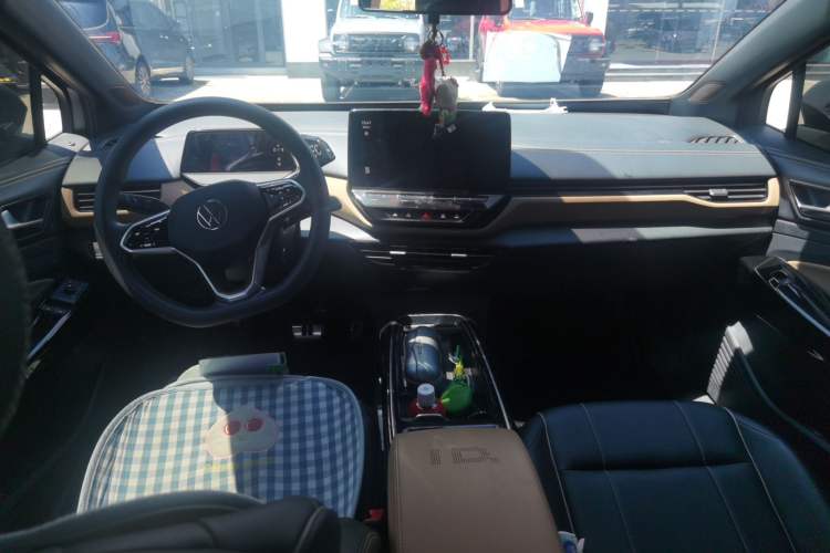 Used Volkswagen ID.4 X 2021 Pure Edition Center Console