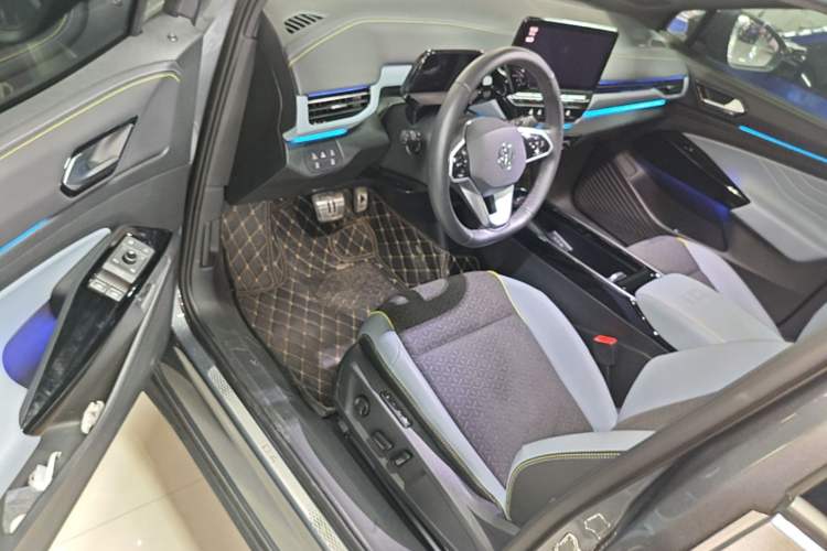 Used Volkswagen ID.4 X 2021 Pro Smart Long-Range Edition Driver Seat