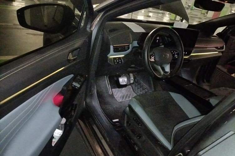 Used Volkswagen ID.4 X 2021 Pro Smart Long-Range Edition Driver Seat