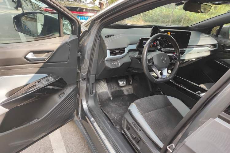 Used Volkswagen ID.4 X 2021 Kinergy All-Wheel Drive Early-Bird Edition Driver Seat