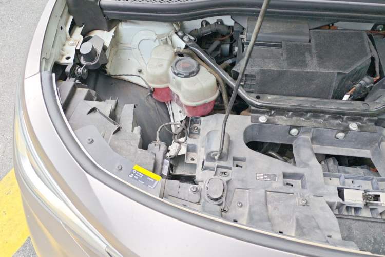 Used Volkswagen ID.4 X 2021 Pure+ Long-Range Edition Engine Bay Right