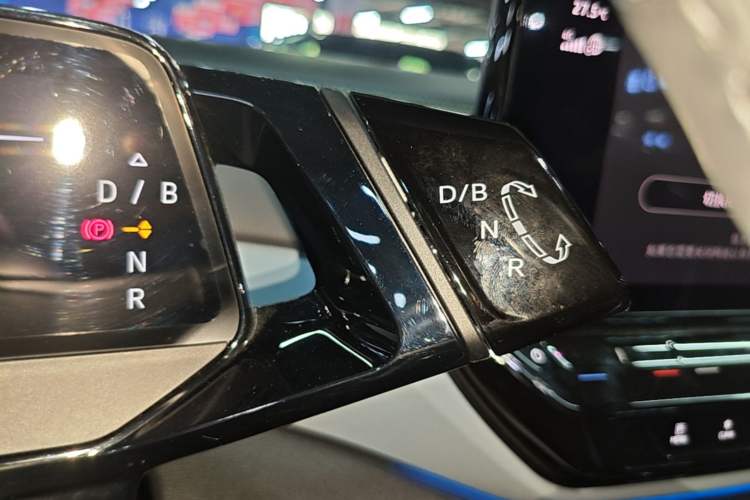 Used Volkswagen ID.4 X 2021 Pro Smart Long-Range Edition Gear Lever