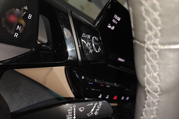 Used Volkswagen ID.4 X 2021 Pure+ Long-Range Edition Gear Lever