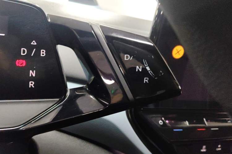 Used Volkswagen ID.4 X 2021 Pure Edition Gear Lever