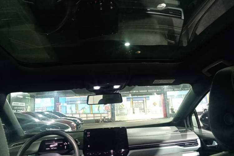 Used Volkswagen ID.4 X 2021 Pro Smart Long-Range Edition Headliner