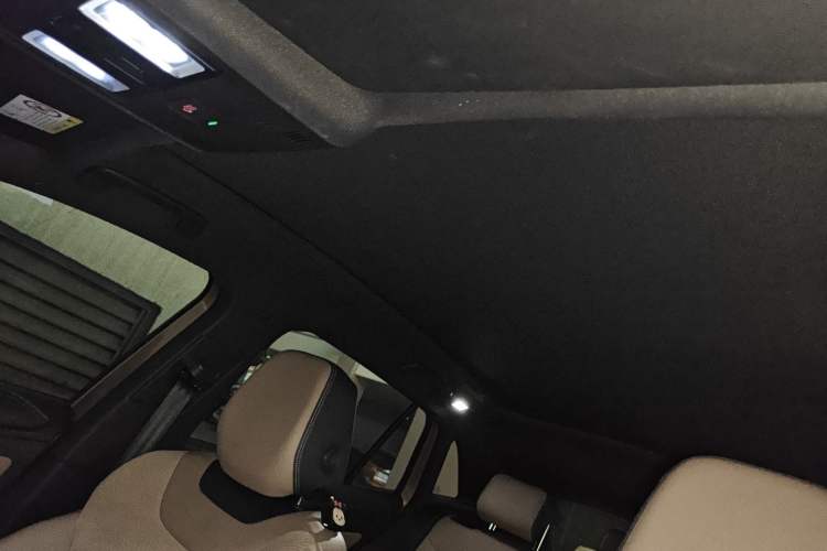 Used Volkswagen ID.4 X 2021 Pure+ Long-Range Edition Headliner