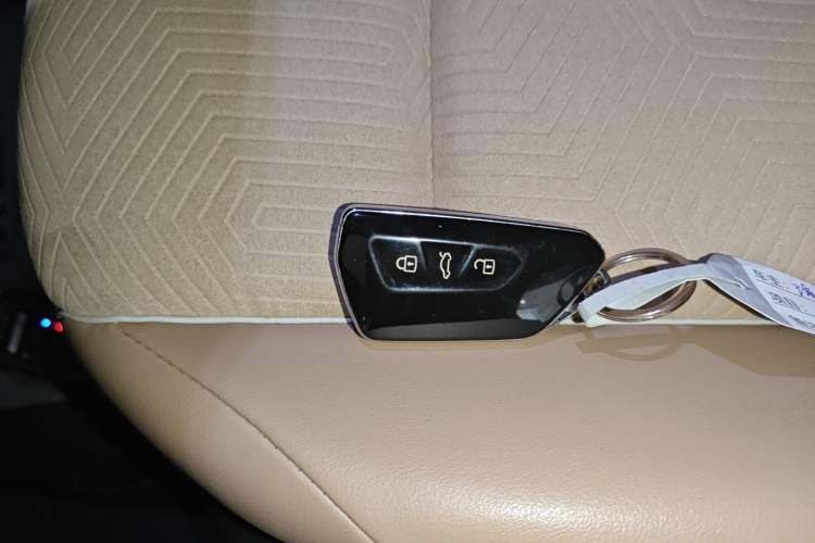 Used Volkswagen ID.4 X 2021 Pure+ Long-Range Edition Interior 1