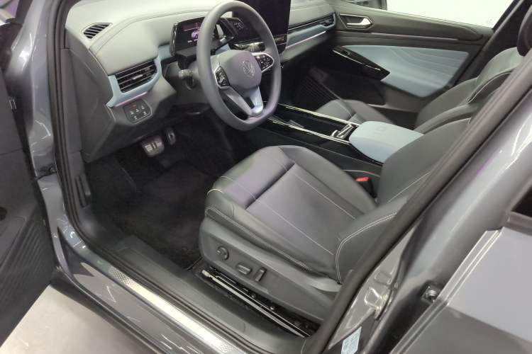 Used Volkswagen ID.4 X 2021 Pure Edition Left Front Seat