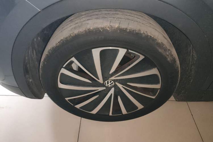 Used Volkswagen ID.4 X 2021 Pro Smart Long-Range Edition Left Front Wheel Hub