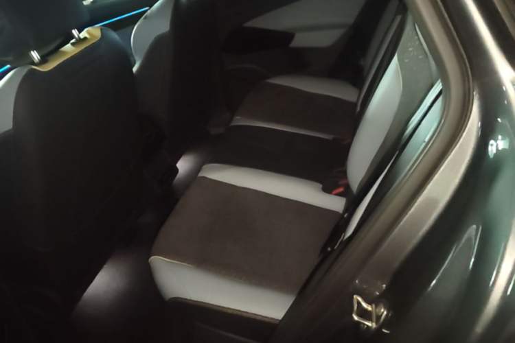 Used Volkswagen ID.4 X 2021 Pro Smart Long-Range Edition Left Rear Seat