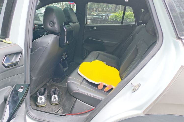 Used Volkswagen ID.4 X 2021 Pure+ Long-Range Edition Left Rear Seat