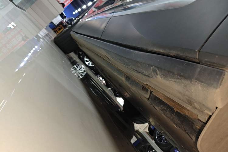 Used Volkswagen ID.4 X 2021 Pro Smart Long-Range Edition Left Side Sill