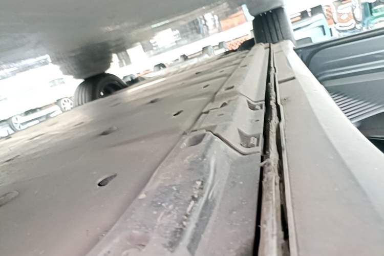 Used Volkswagen ID.4 X 2021 Pro Smart Long-Range Edition Left Side Sill