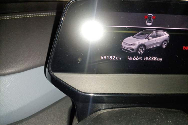 Used Volkswagen ID.4 X 2021 Pro Smart Long-Range Edition Odometer Close Up