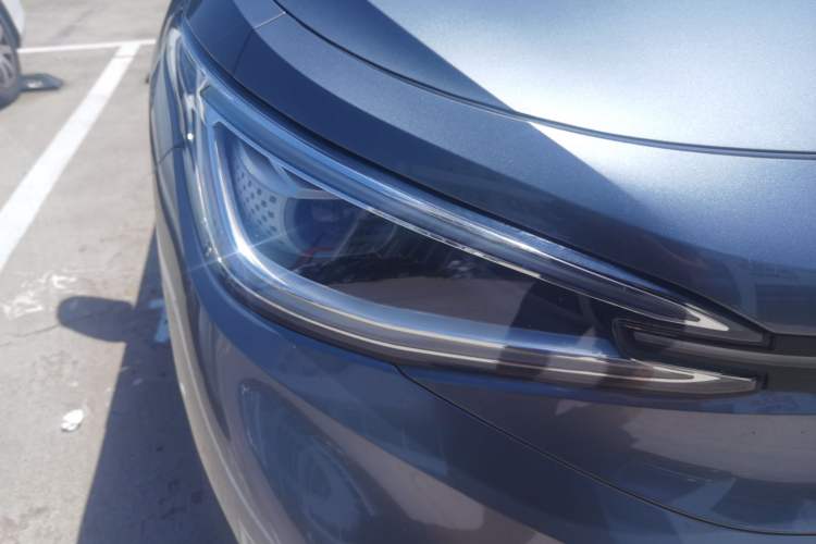 Used Volkswagen ID.4 X 2021 Pure Edition Right Front Headlight
