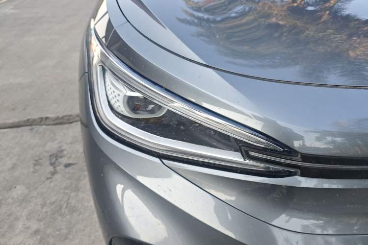 Used Volkswagen ID.4 X 2021 Pure Edition Right Front Headlight