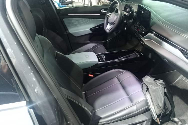 Used Volkswagen ID.4 X 2021 Pro Smart Long-Range Edition Right Front Seat
