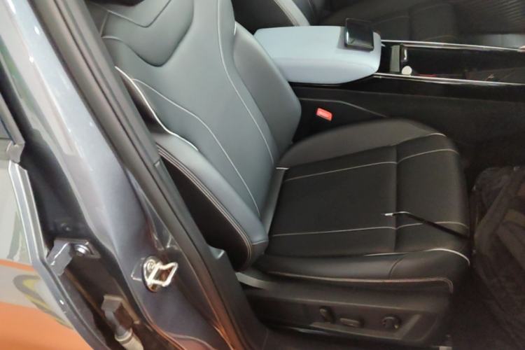 Used Volkswagen ID.4 X 2021 Pure Edition Right Front Seat