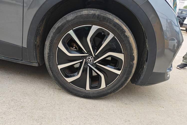 Used Volkswagen ID.4 X 2021 Pure Edition Right Front Wheel Hub