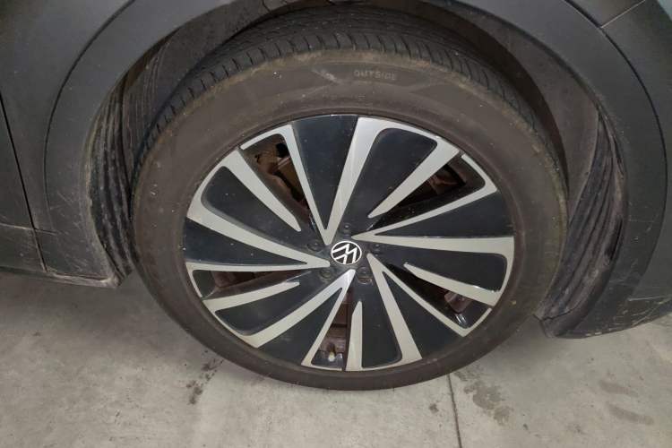 Used Volkswagen ID.4 X 2021 Pro Smart Long-Range Edition Right Front Wheel Hub
