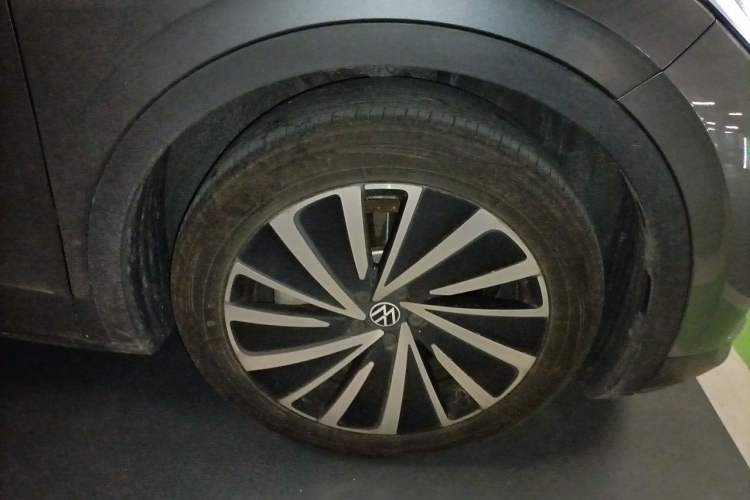 Used Volkswagen ID.4 X 2021 Pro Smart Long-Range Edition Right Front Wheel Hub