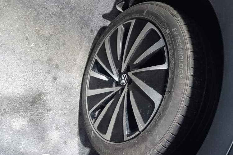 Used Volkswagen ID.4 X 2021 Pro Smart Long-Range Edition Right Rear Wheel Hub