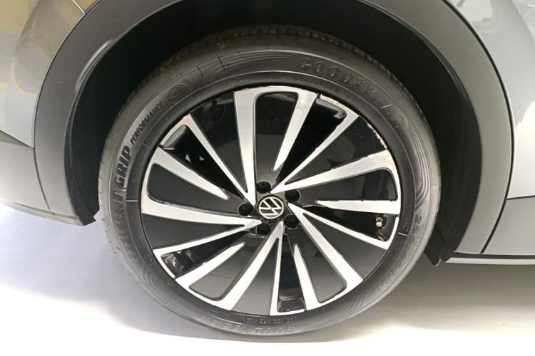Used Volkswagen ID.4 X 2021 Pro Smart Long-Range Edition Right Rear Wheel Hub