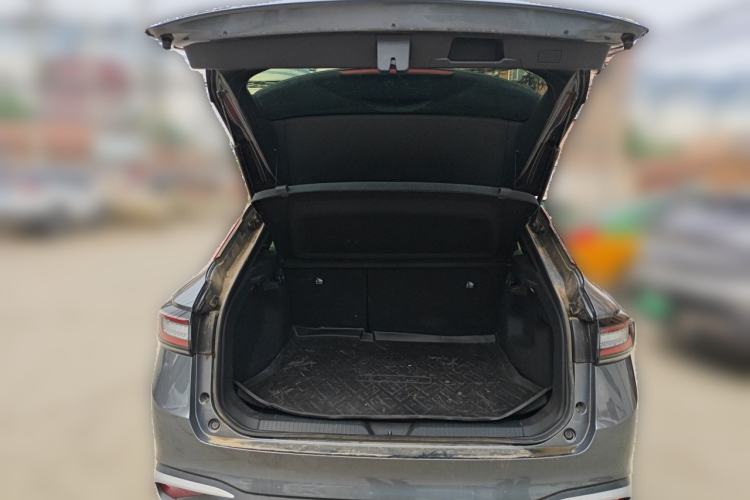 Used Volkswagen ID.4 X 2021 Pure Edition Trunk