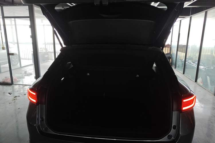 Used Volkswagen ID.4 X 2021 Pure+ Long-Range Edition Trunk