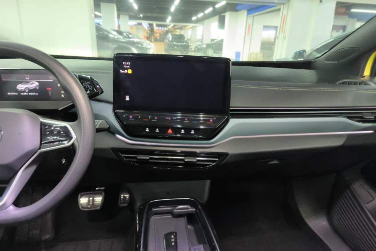 Used Volkswagen ID.4 X 2021 Pure+ Long-Range Edition Audio And AC Panel