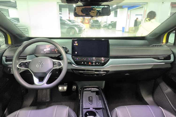 Used Volkswagen ID.4 X 2021 Pure+ Long-Range Edition Center Console