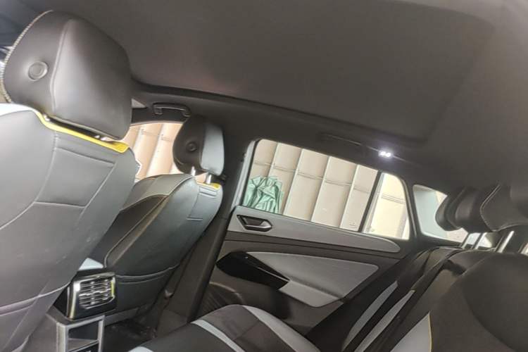 Used Volkswagen ID.4 X 2021 1st Edition ID. First Impression Edition Headliner