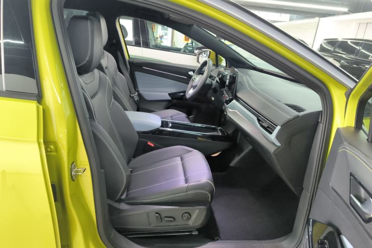 Used Volkswagen ID.4 X 2021 Pure+ Long-Range Edition Right Front Seat