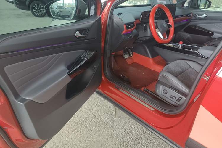 Used Volkswagen ID.4 X 2021 Pro Smart Long-Range Edition Driver Seat