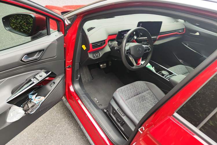 Used Volkswagen ID.4 X 2021 Prime Kinergy Four-Wheel Drive Edition Driver Seat