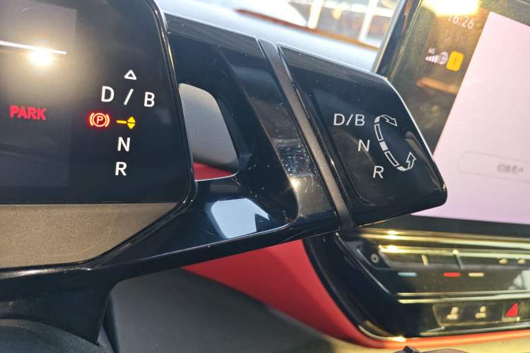 Used Volkswagen ID.4 X 2021 Pure+ Long-Range Edition Gear Lever