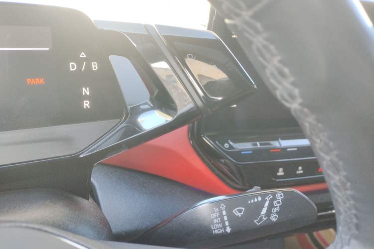 Used Volkswagen ID.4 X 2021 Pro Smart Long-Range Edition Gear Lever