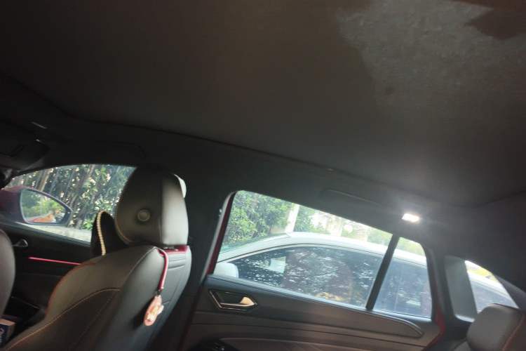 Used Volkswagen ID.4 X 2021 Pro Smart Long-Range Edition Headliner