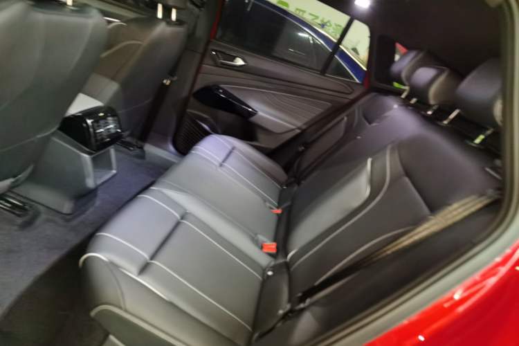 Used Volkswagen ID.4 X 2021 Pure Edition Interior 4