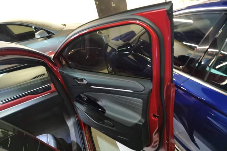 Used Volkswagen ID.4 X 2021 Pure Edition Interior 5