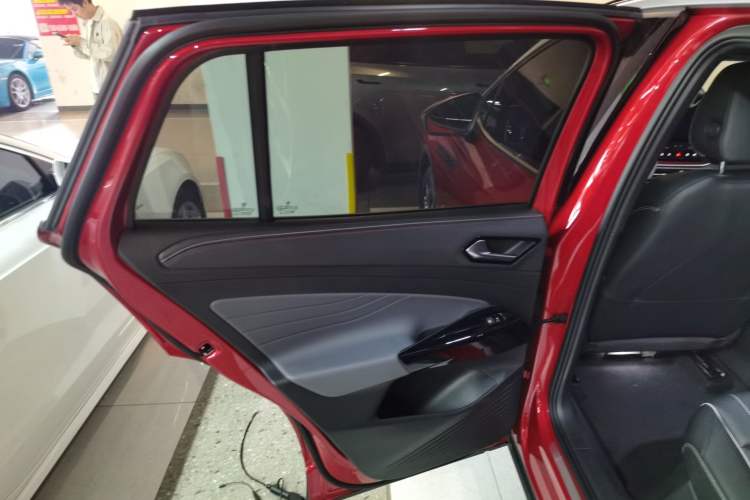 Used Volkswagen ID.4 X 2021 Pure Edition Interior 8