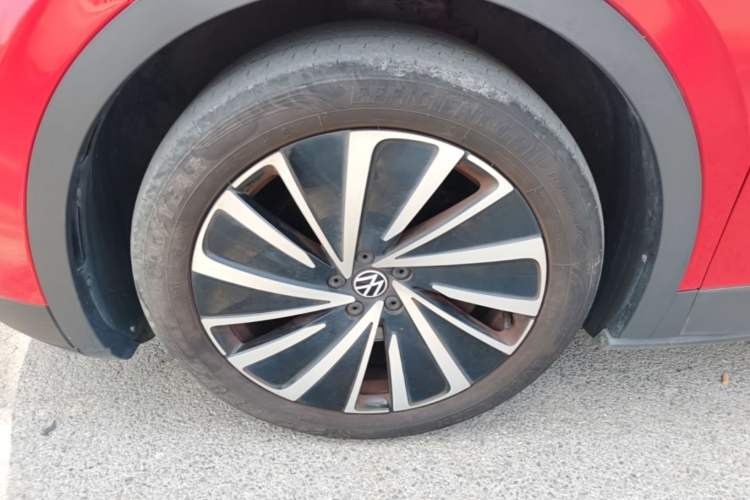 Used Volkswagen ID.4 X 2021 Pro Smart Long-Range Edition Left Front Wheel Hub