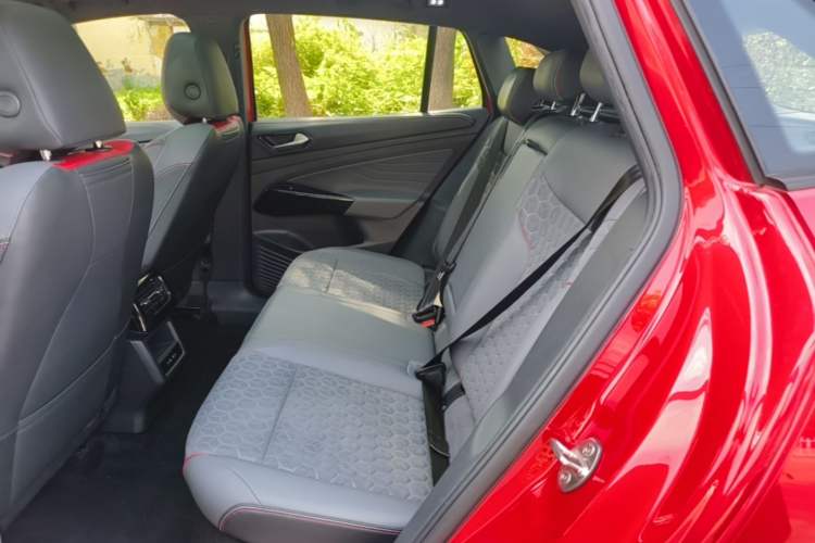Used Volkswagen ID.4 X 2021 Pro Smart Long-Range Edition Left Rear Seat