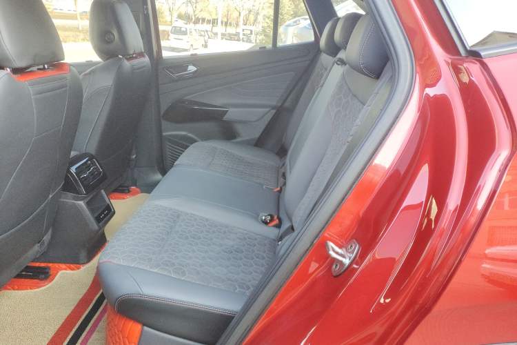 Used Volkswagen ID.4 X 2021 Pro Smart Long-Range Edition Left Rear Seat